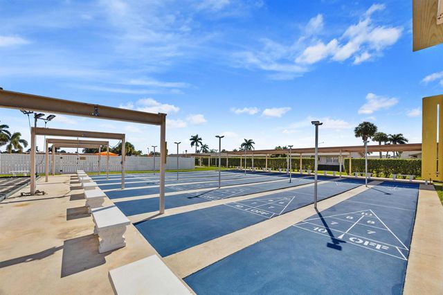 2735 Dudley Drive E C, West Palm Beach, FL 33415