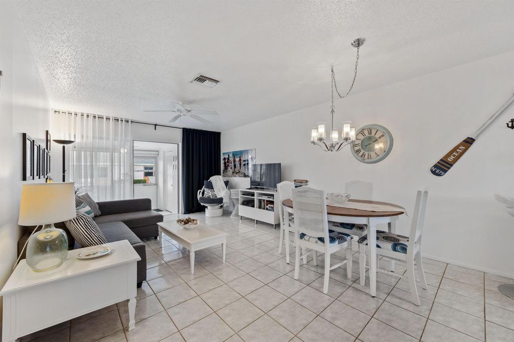2735 Dudley Drive E C, West Palm Beach, FL 33415