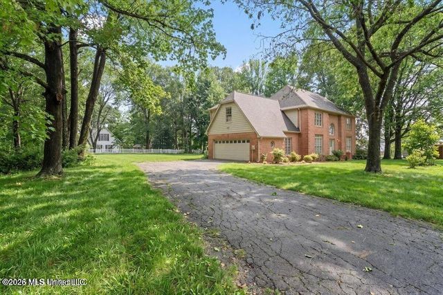 6965 Fox Chase Drive, Southaven, MS 38671