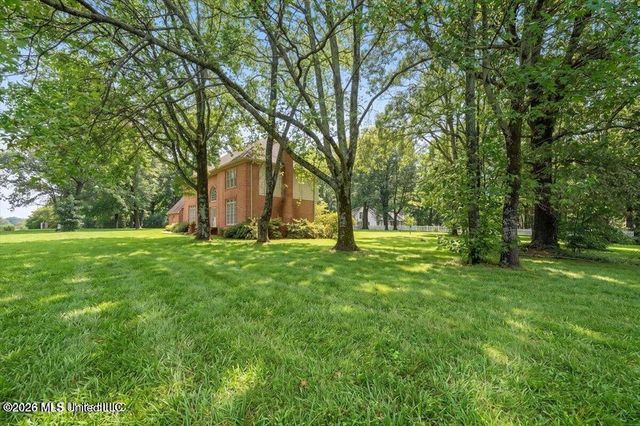 6965 Fox Chase Drive, Southaven, MS 38671