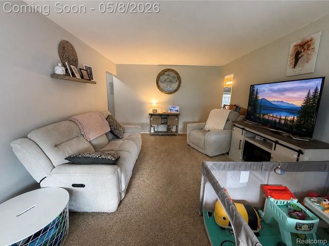 28062 Cunningham Drive, Warren, MI 48092