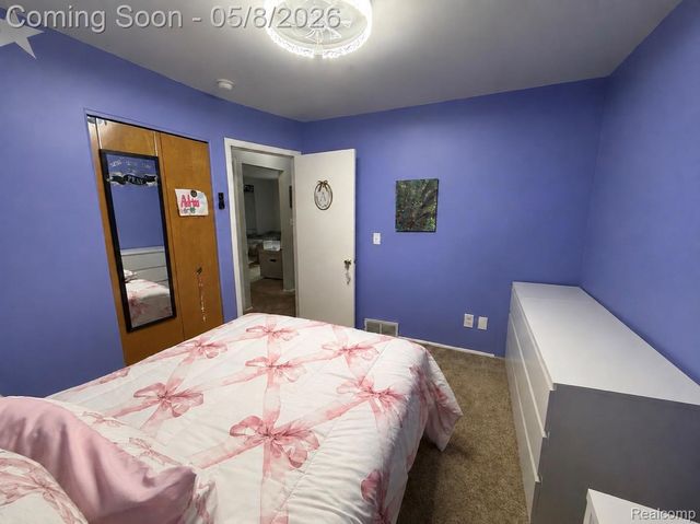 28062 Cunningham Drive, Warren, MI 48092