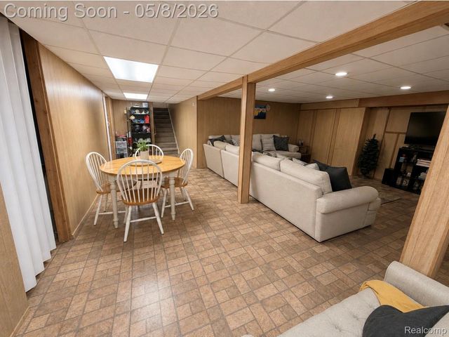 28062 Cunningham Drive, Warren, MI 48092