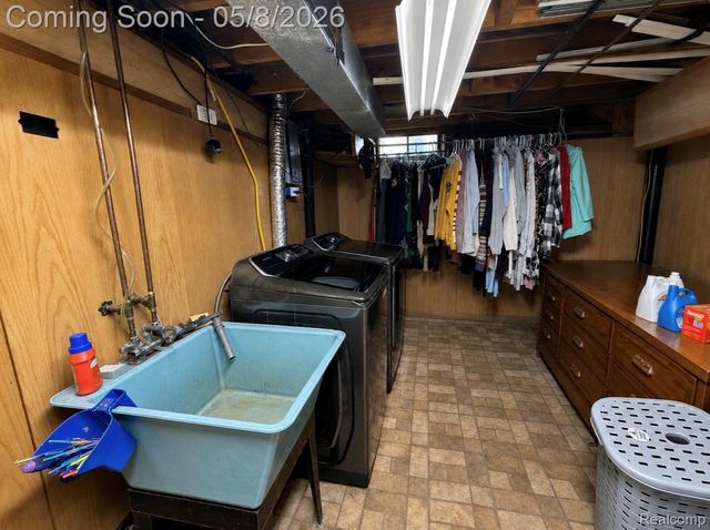 28062 Cunningham Drive, Warren, MI 48092