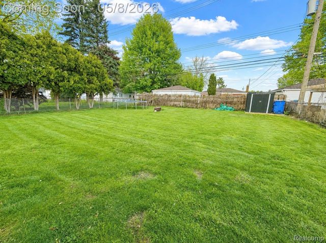 28062 Cunningham Drive, Warren, MI 48092