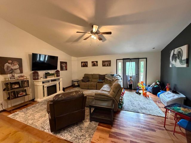 448 Scarlet Oak Drive, London, KY 40741
