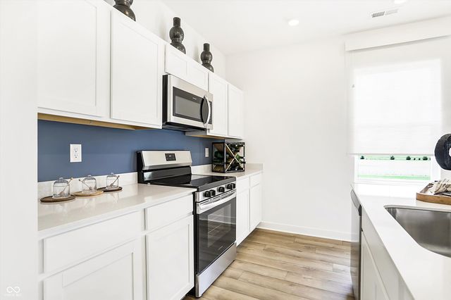 8403 Grand Appaloosa Way, Indianapolis, IN 46235