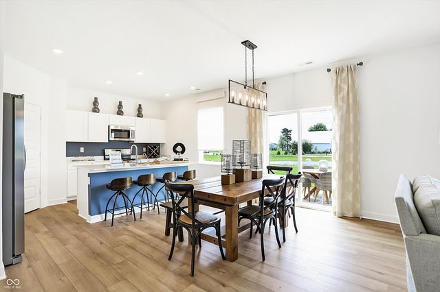 8403 Grand Appaloosa Way, Indianapolis, IN 46235