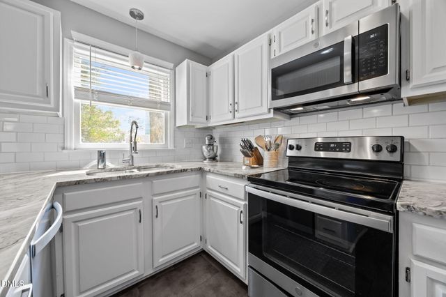 102 Fairburn Court, Wake Forest, NC 27587