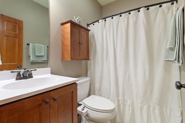 1356 Byfield Parkway, Valparaiso, IN 46385