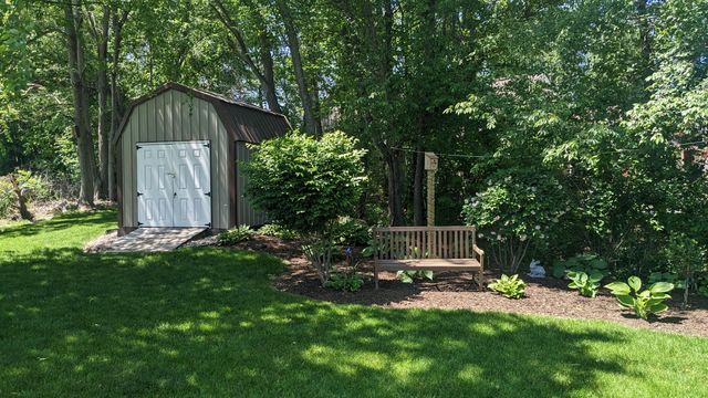 1356 Byfield Parkway, Valparaiso, IN 46385