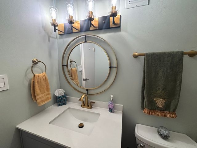 40 N Tower Road 10, Oak Brook, IL 60523