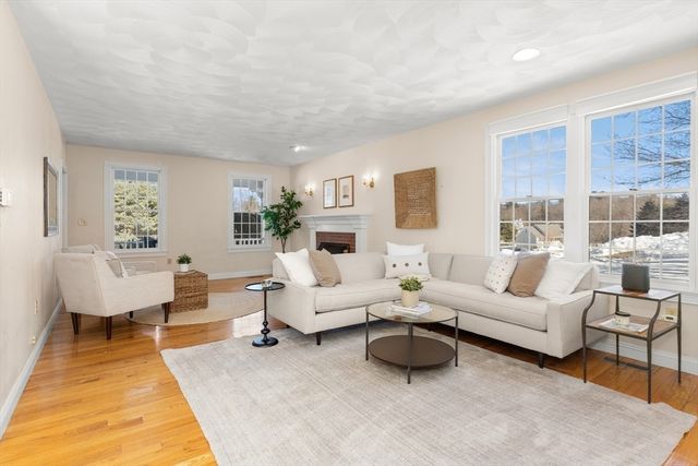 7 Hickory Lane, Ipswich, MA 01938