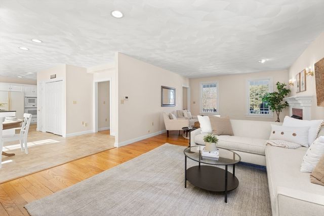 7 Hickory Lane, Ipswich, MA 01938