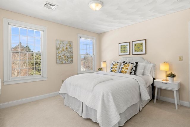 7 Hickory Lane, Ipswich, MA 01938