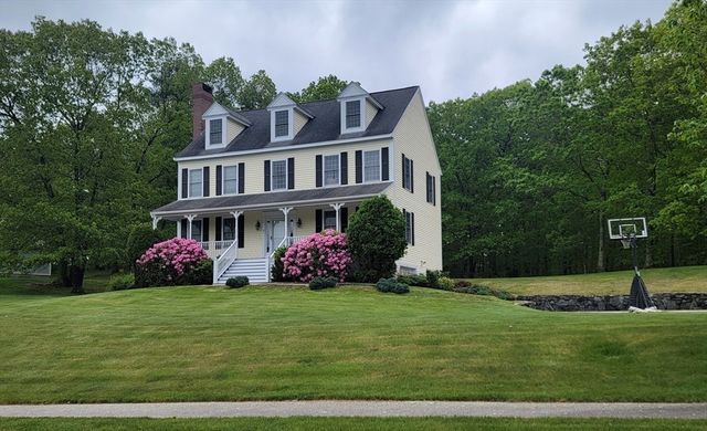 7 Hickory Lane, Ipswich, MA 01938