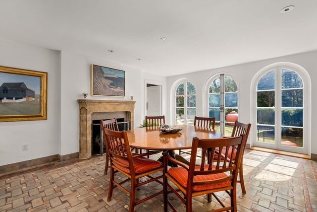 342 Warren St, Brookline, MA 02445