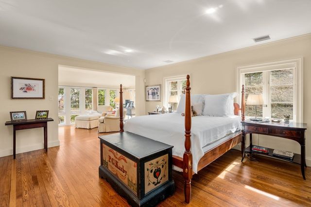 342 Warren St, Brookline, MA 02445