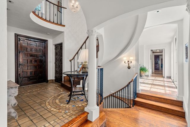 342 Warren St, Brookline, MA 02445
