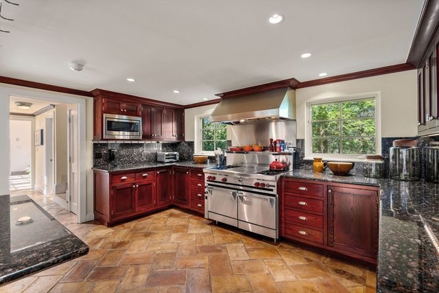 342 Warren St, Brookline, MA 02445