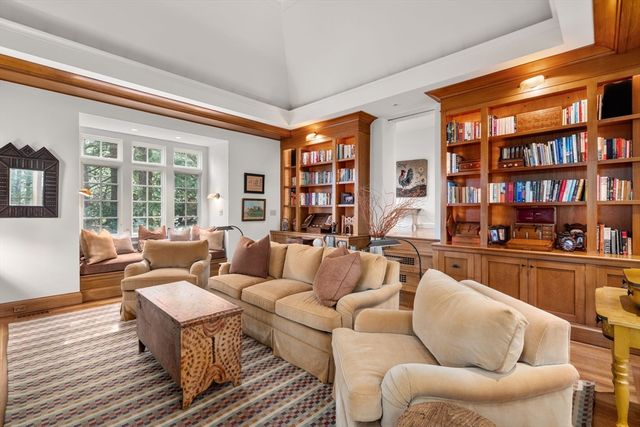 342 Warren St, Brookline, MA 02445