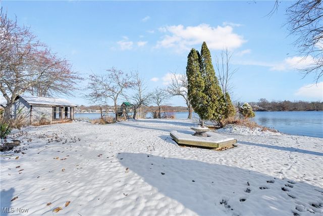 584 Apple Drive, Coventry, OH 44319