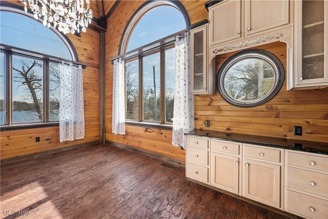 584 Apple Drive, Coventry, OH 44319