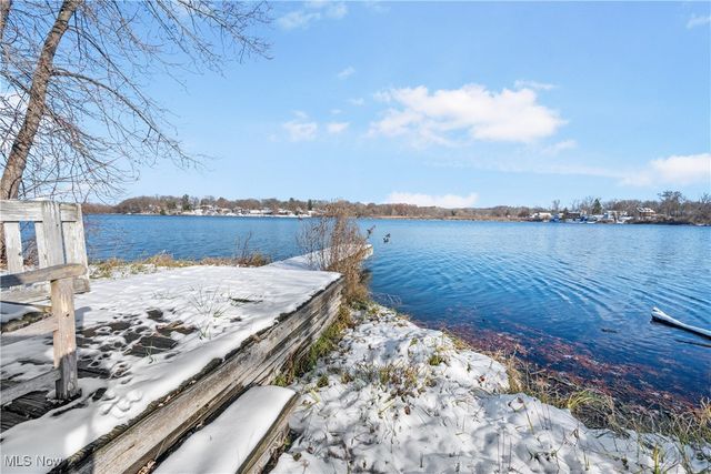 584 Apple Drive, Coventry, OH 44319