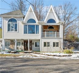 584 Apple Drive, Coventry, OH 44319