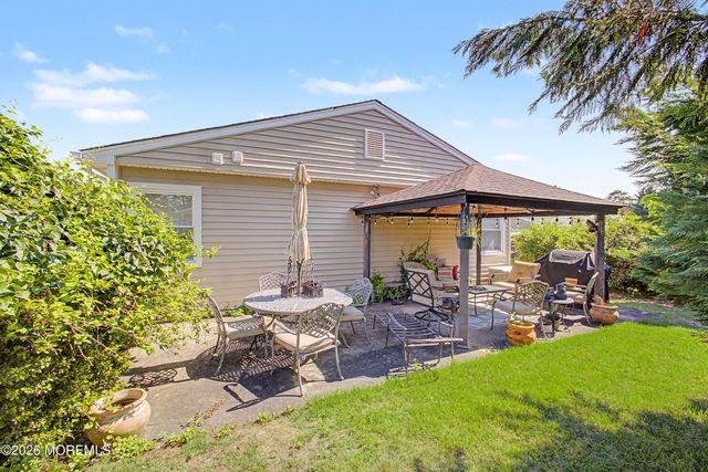 2 Virgin Islands Drive, Toms River, NJ 08757