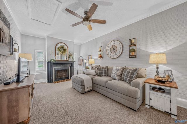 505 Jeffery Drive NW, Huntsville, AL 35806