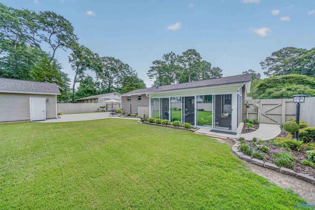 505 Jeffery Drive NW, Huntsville, AL 35806