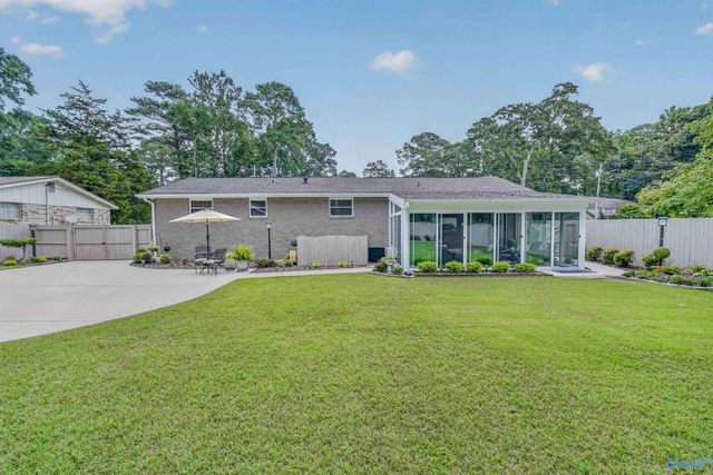 505 Jeffery Drive NW, Huntsville, AL 35806