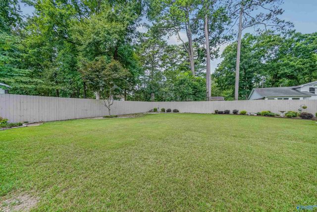 505 Jeffery Drive NW, Huntsville, AL 35806