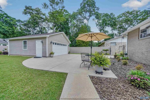 505 Jeffery Drive NW, Huntsville, AL 35806