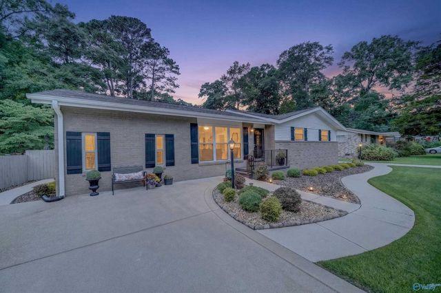 505 Jeffery Drive NW, Huntsville, AL 35806