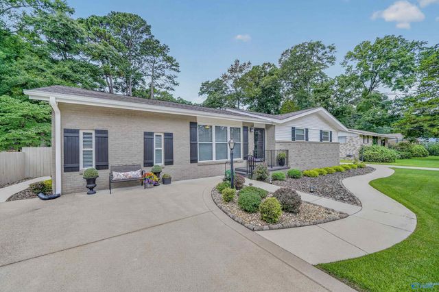 505 Jeffery Drive NW, Huntsville, AL 35806