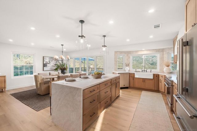 11337 Caprice Pl, Escondido, CA 92026