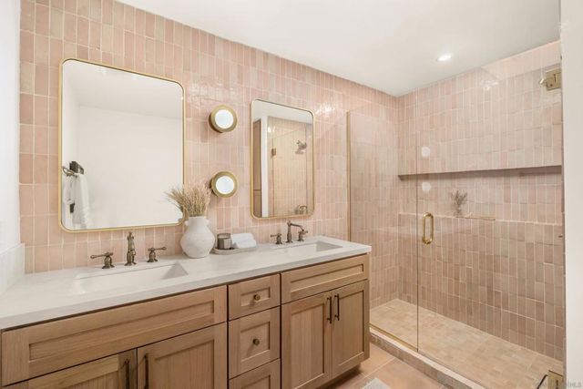 11337 Caprice Pl, Escondido, CA 92026