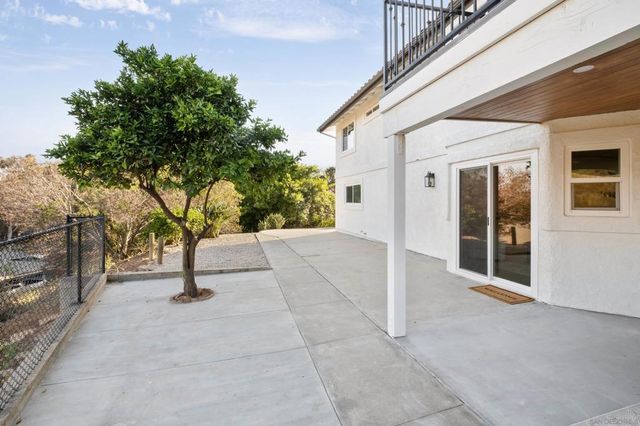11337 Caprice Pl, Escondido, CA 92026