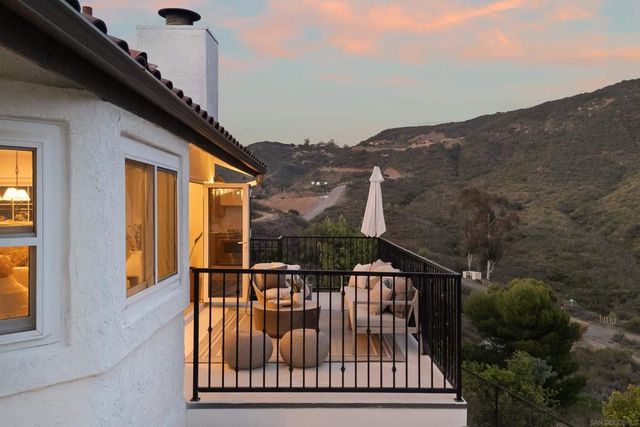 11337 Caprice Pl, Escondido, CA 92026