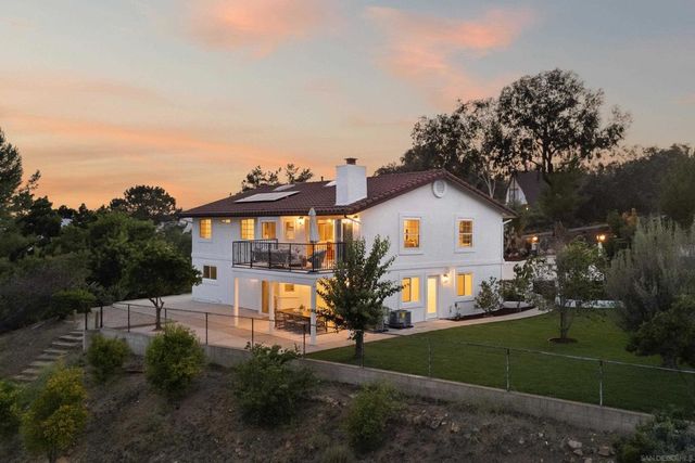 11337 Caprice Pl, Escondido, CA 92026