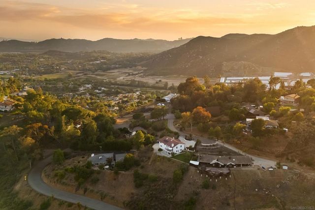 11337 Caprice Pl, Escondido, CA 92026