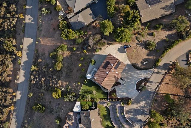 11337 Caprice Pl, Escondido, CA 92026