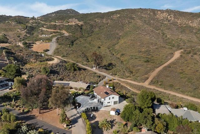 11337 Caprice Pl, Escondido, CA 92026