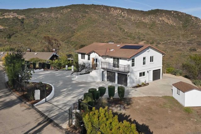 11337 Caprice Pl, Escondido, CA 92026