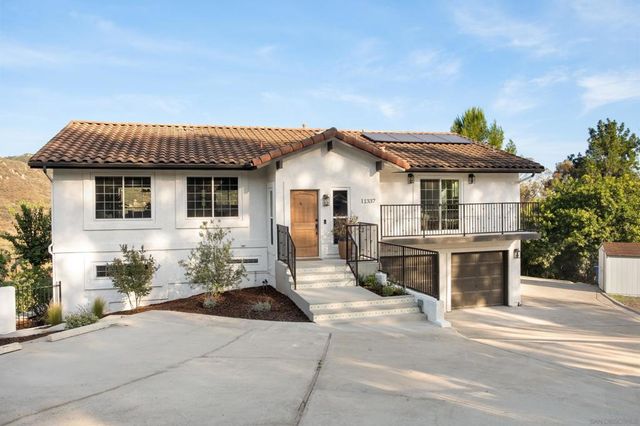 11337 Caprice Pl, Escondido, CA 92026