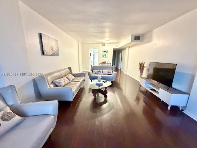 3660 NE 166th St 506, North Miami Beach, FL 33160