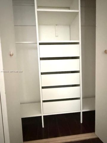 3660 NE 166th St 506, North Miami Beach, FL 33160