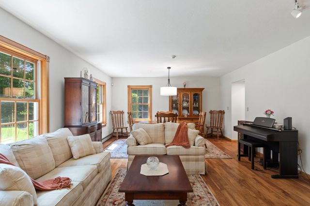 22 Lang Drive, Essex, VT 05452